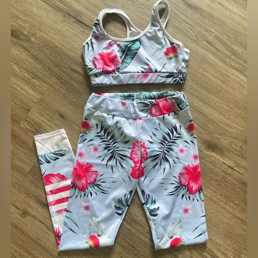 Tropical 2 piece athletic set